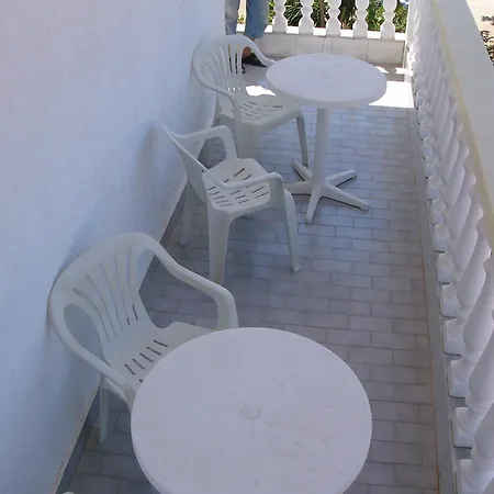 Helgas Paradise Otel 2*