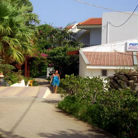 Helgas Paradise Otel Afantou