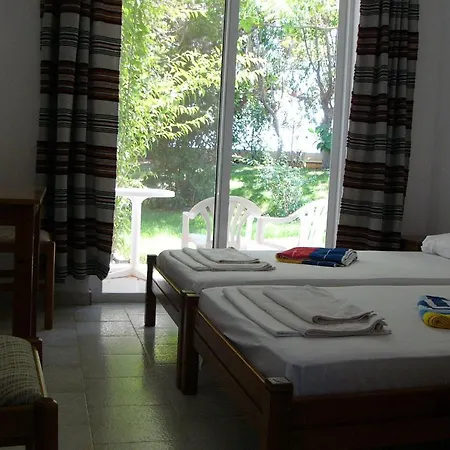Helgas Paradise Otel 2*