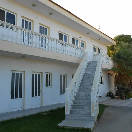 Otel Helgas Paradise 2*